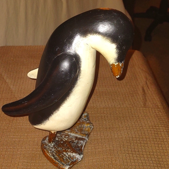 Antique hand carved wood penguin hand painted. - Picture 1 of 4